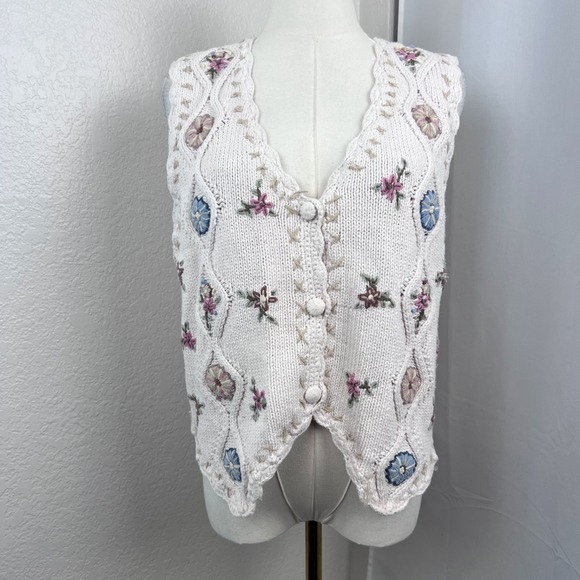Erika Sweaters - Vintage Y2K Embroidered Knit Sweater Vest Womens Large Cream Cottage Granny Boho